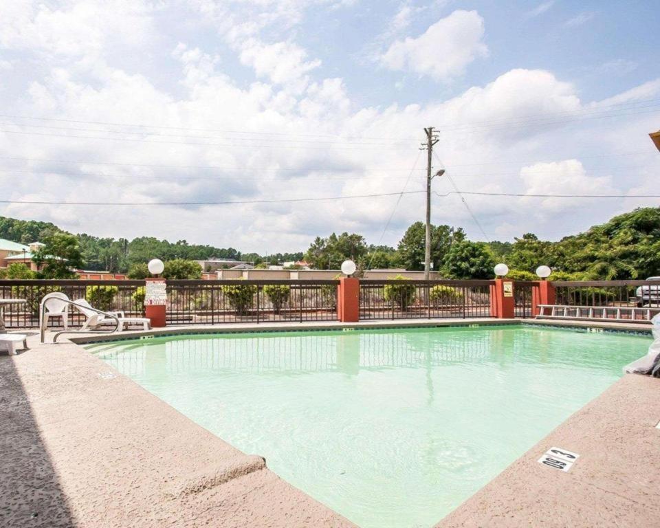 Econo Lodge Inn & Suites I-20, Exit 73 Tuscaloosa Extérieur photo