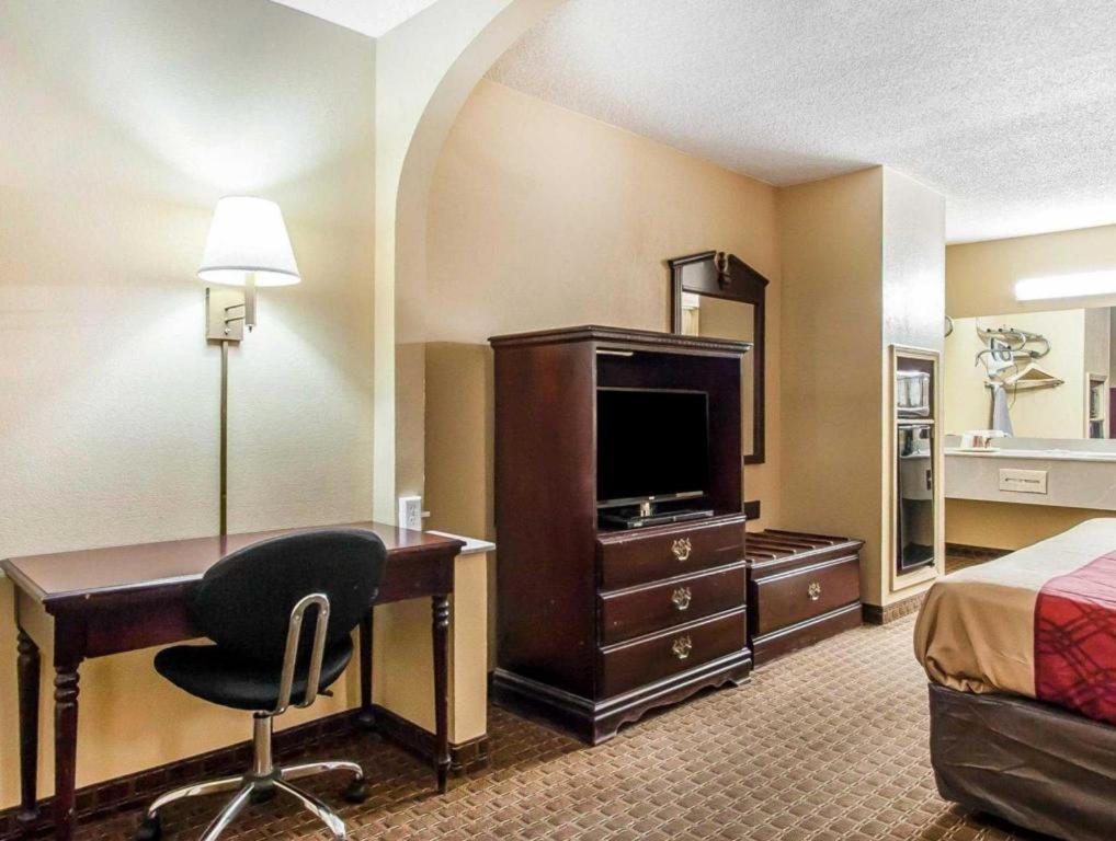 Econo Lodge Inn & Suites I-20, Exit 73 Tuscaloosa Extérieur photo