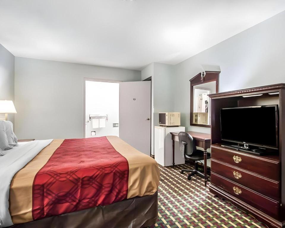 Econo Lodge Inn & Suites I-20, Exit 73 Tuscaloosa Extérieur photo