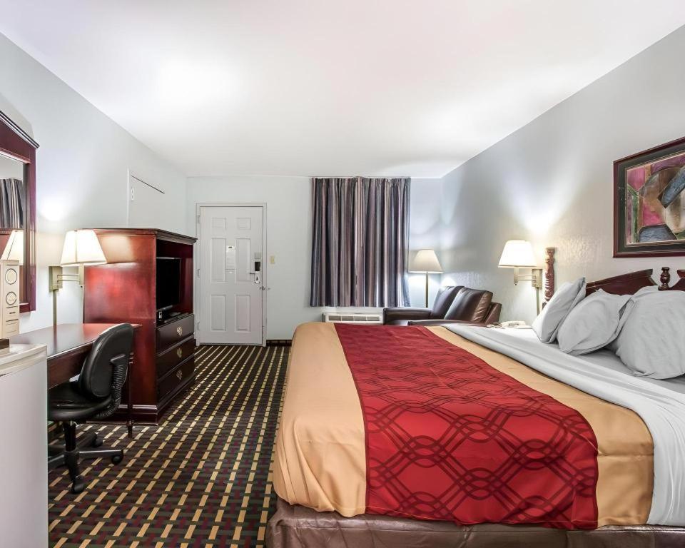 Econo Lodge Inn & Suites I-20, Exit 73 Tuscaloosa Extérieur photo