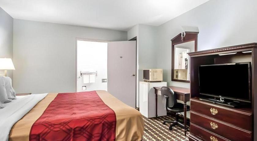 Econo Lodge Inn & Suites I-20, Exit 73 Tuscaloosa Extérieur photo