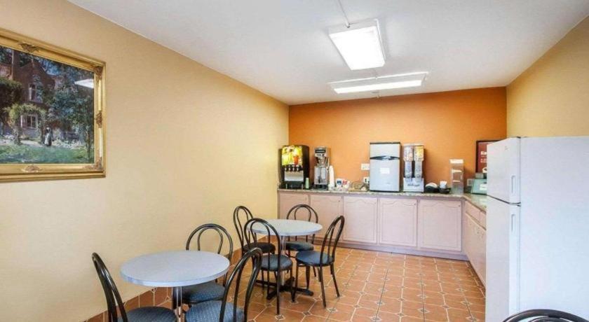 Econo Lodge Inn & Suites I-20, Exit 73 Tuscaloosa Extérieur photo